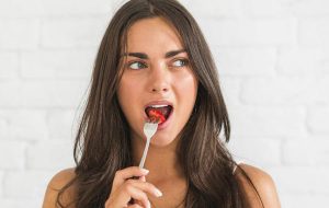 نقش تغذیه در سلامت پوست